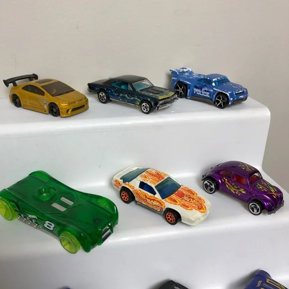Hot Wheels Car Assortment #1 - Picture 3 of 5